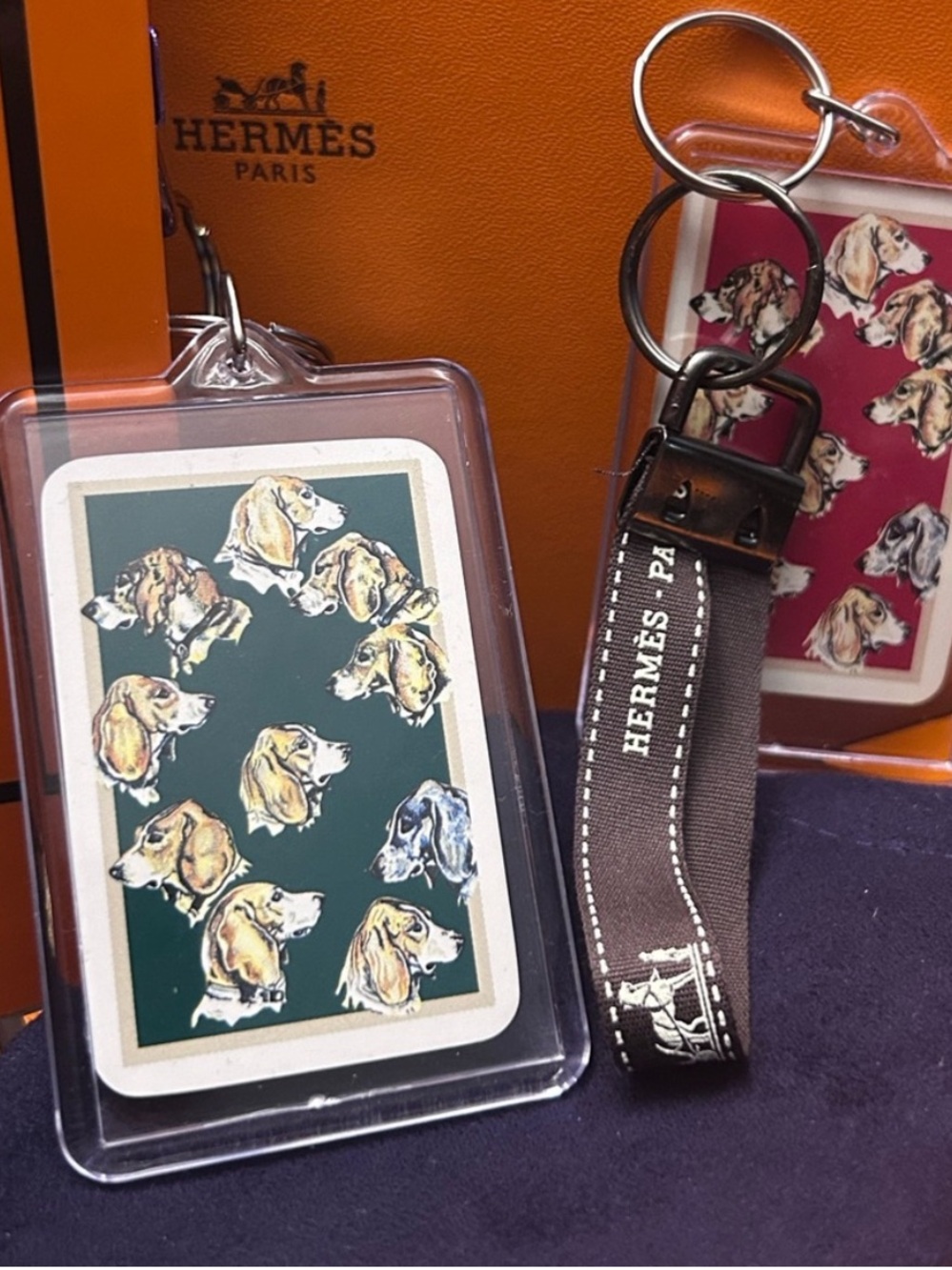 Hermes Dog Play Card Key Chain with Ribbon - Picture 1 of 6